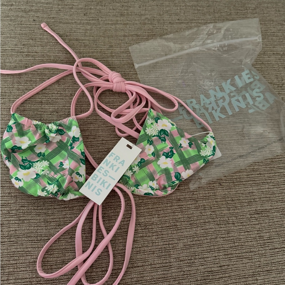 Frankie’s Bikinis Top